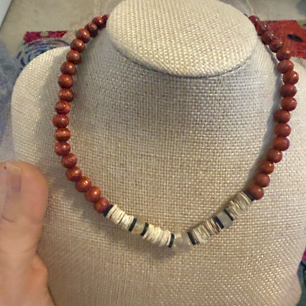 Elegant Red and Cream Beaded Necklace
